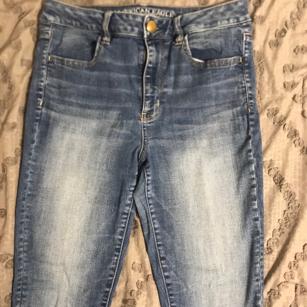 COPY - American Eagle high wasted jeans
